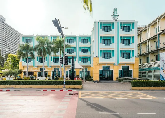 Wave Hotel Pattaya