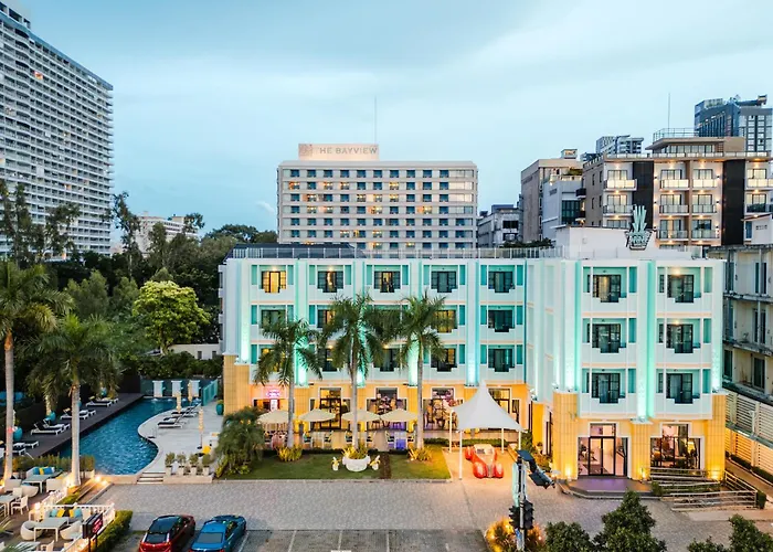 Luxury hotel only: Wave Hotel Pattaya